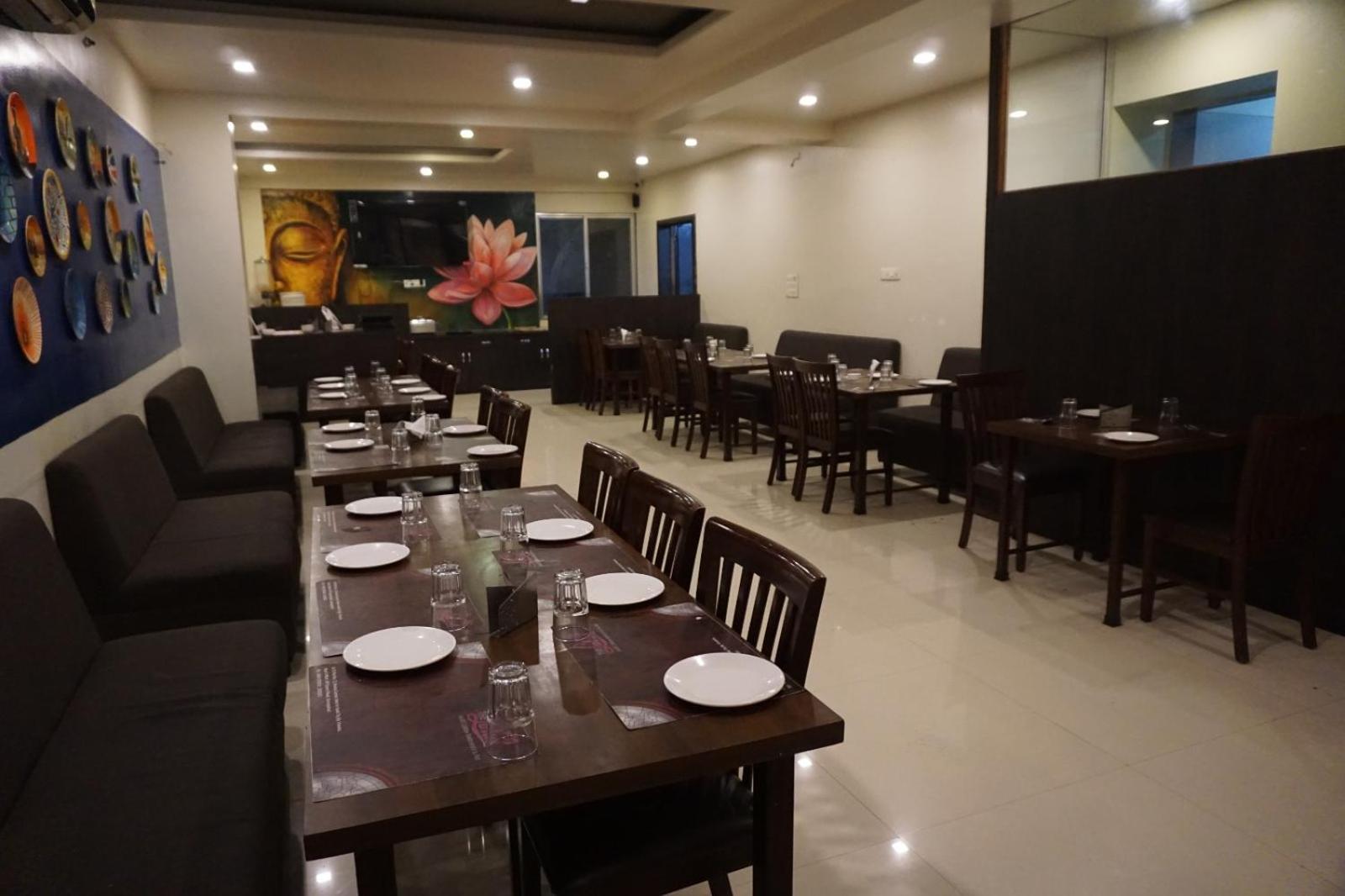 Hotel Yash Executive Aurangābād Esterno foto